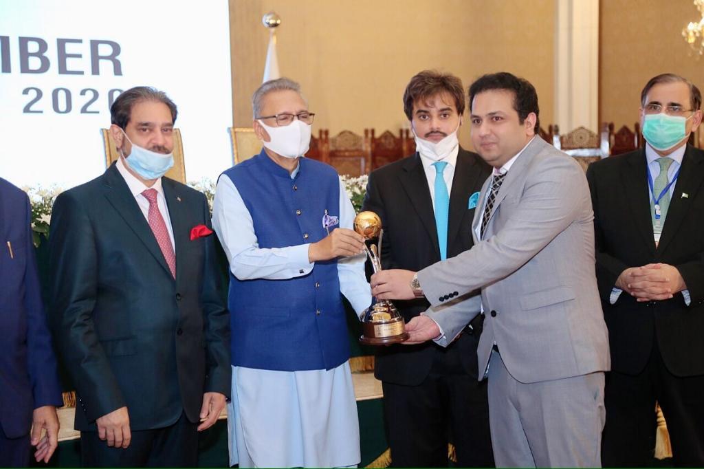Jazib Zaman receiving Presidential Exports Trophy - Jazib Zaman, Our Company CEO received Presidential Export Trophy